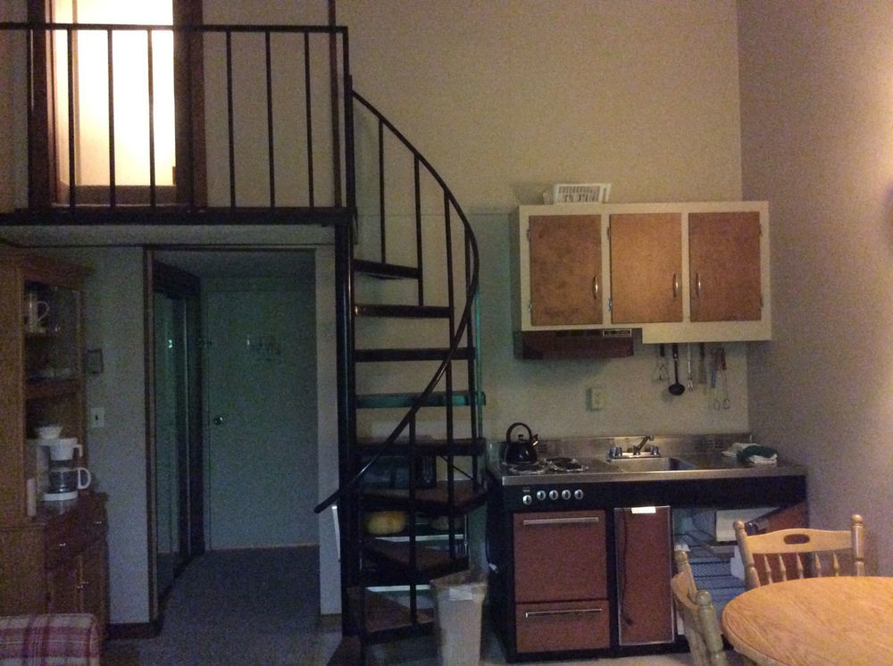 Evergreen Valley Inn Stoneham ภายนอก รูปภาพ
